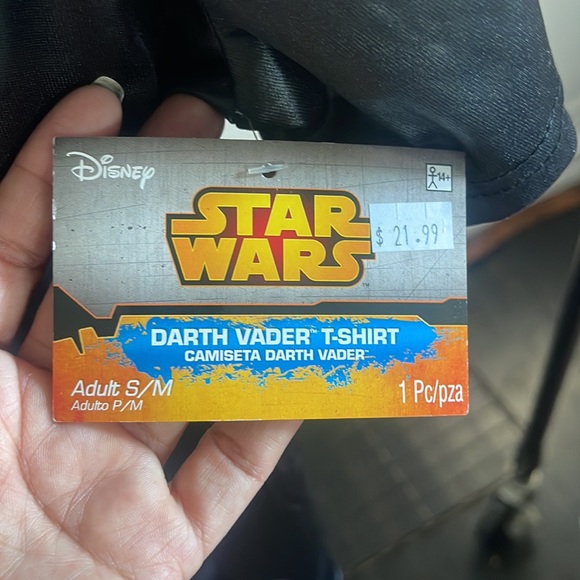 Disney Darth Vader Tshirt - Picture 5 of 6